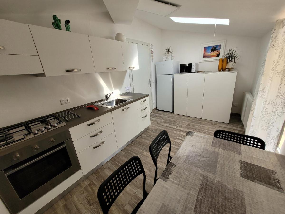 Villa Sonia Apartment & Rooms Lignano Sabbiadoro Extérieur photo